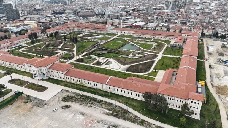 Topçular Rami Kışla Caddesi No 52’ye En Yakın Metro Durağı [2026 Rehberi]